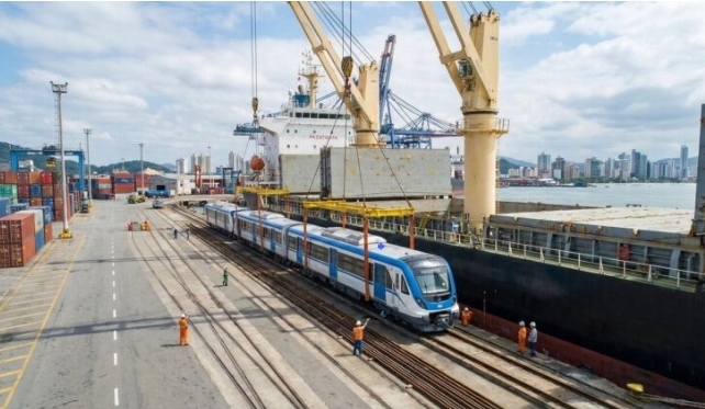 Desembarque de trem em Santos reacende debate ferroviário
