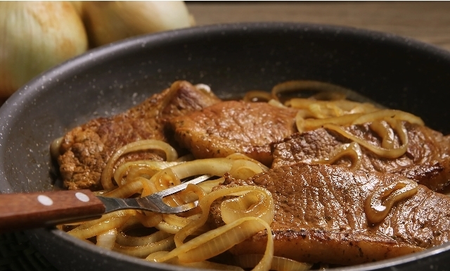 Cortes mais baratos podem render bifes macios e saborosos no almoço