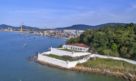 As Belezas da Ilha de Santo Amaro Encantam Moradores e Turistas o Ano Todo